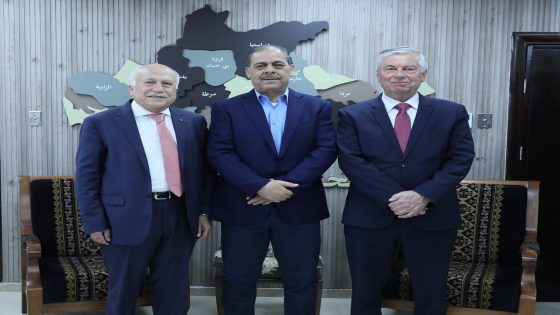 محافظ سلفيت يُطلع وفدا وزاريا على أوضاع المحافظة