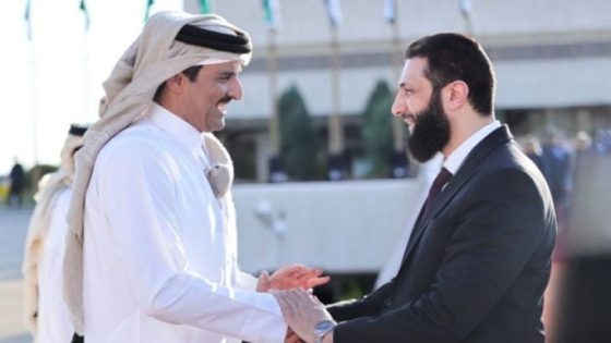 الرئيس السوري أحمد الشرع يصل إلى الدوحة في أول زيارة له للعاصمة القطرية