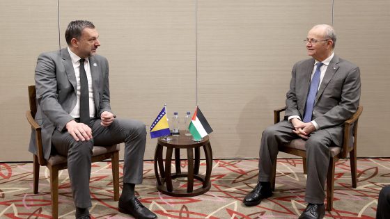 مصطفى يبحث مع وزير خارجية البوسنة والهرسك سبل الاستفادة من الخبرات في إعمار قطاع غزة فور وقف العدوان