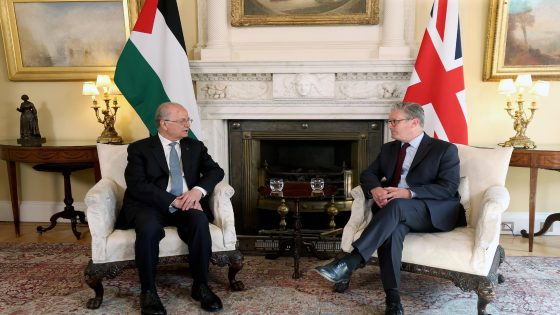 مصطفى يلتقي رئيس وزراء بريطانيا ووزير الخارجية