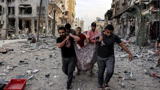 50 شهيداً في قطاع غزة منذ فجر اليوم منهم 30 في مدرسة تأوي نازحين