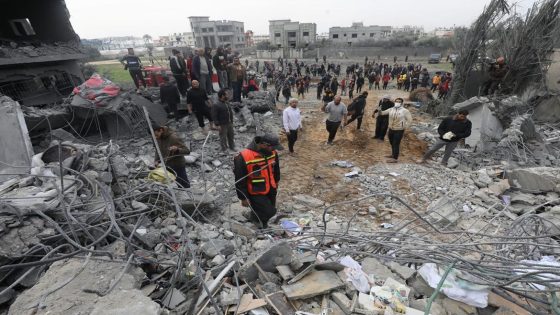 أكثر من 20 شهيدا وعشرات المصابين في قصف الاحتلال مناطق في غزة فجرا