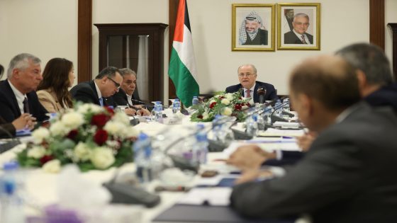 رئيس الوزراء من بيت لحم: القيادة تعمل على الخروج من هذه الأزمة الكبيرة