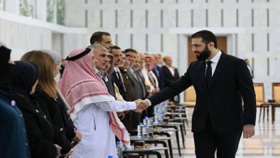 الشرع خلال لقاء وجهاء القنيطرة والجولان: نعمل على وقف اعتداءات إسرائيل بمفاوضات غير مباشرة