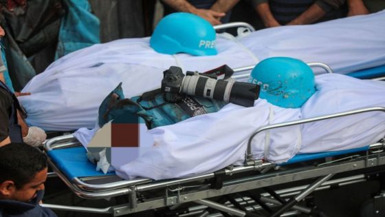 نقابة الصحفيين: الاحتلال سجل جريمة جديدة باستهداف الصحفية الجعبري وعائلتها