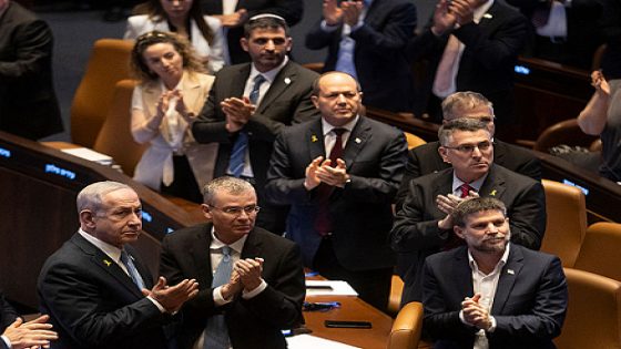 تعيينات سياسية: مشروع قانون يتيح لحكومة جديدة استبدال كبار المسؤولين الإسرائيليين خلال 100 يوم