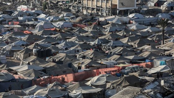 جيش الاحتلال يحذّر الحكومة: الإصرار على “المدينة الإنسانية” بغزة يضرّ بمفاوضات الدوحة