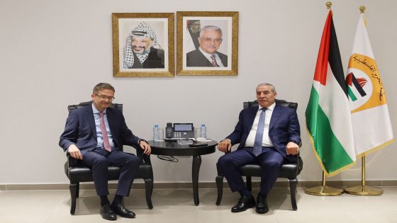الشيخ يلتقي رئيس البعثة الألمانية لدى فلسطين لمناسبة انتهاء مهامه