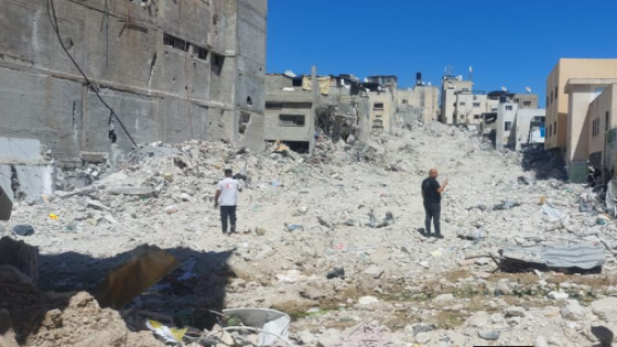 الاحتلال ينكّل بالمواطنين خلال توجههم إلى مخيم طولكرم لإخلاء منازلهم المهددة بالهدم