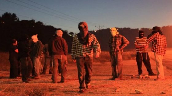 عدة إصابات في هجوم مستعمرين على بلدة بيتا جنوب نابلس