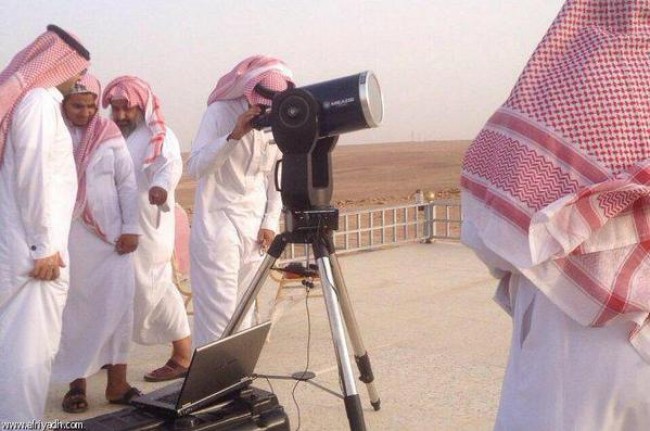 المحكمة العليا بالسعودية تحدد موعد تحري هلال العيد