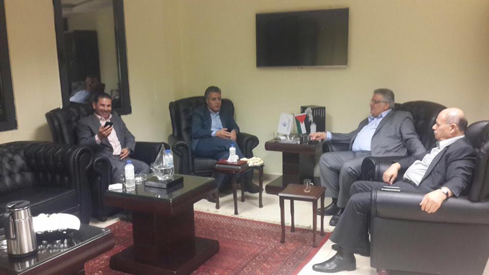 العميد اياد بركات والوزير مازن غنيم يبحثان سبل التعاون المشترك