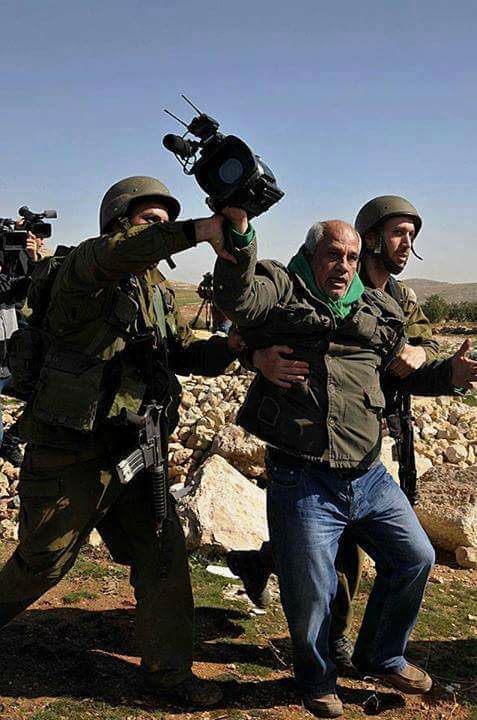 الاحتلال يحتجز مصورا صحفيا في بيت لحم