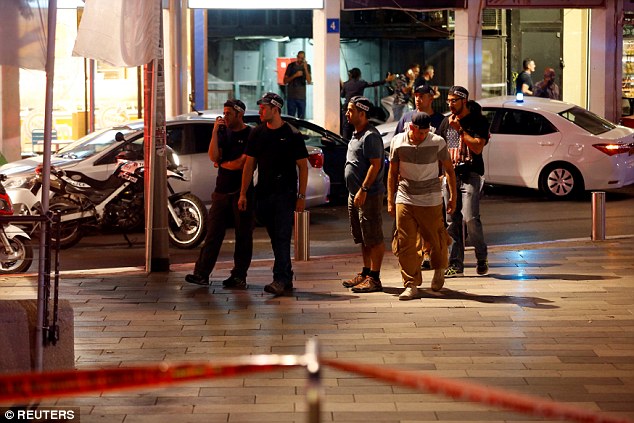 مقتل 4 إسرائيليين في هجوم في تل أبيب