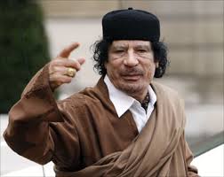تسجيل صوتي – القذافي يودع أسرته قبل مقتله!
