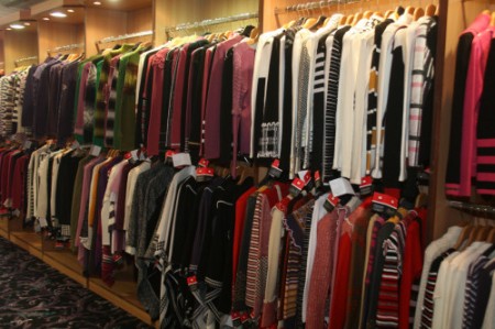 تباين كبير في عروض أسعار ملابس العيد