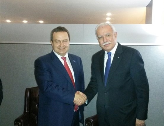 وزير الخارجية يطلع نظيره الصربي على أوضاع فلسطين