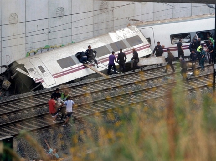 انقلاب قطار في مصر وإصابة 24 شخصا