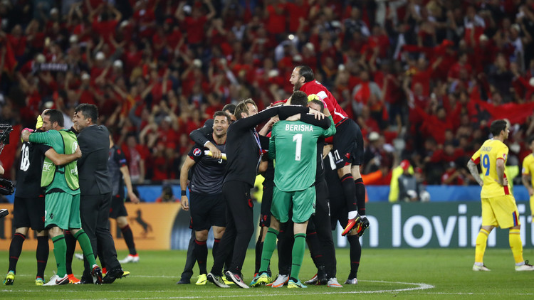 ألبانيا تطيح برومانيا من يورو 2016