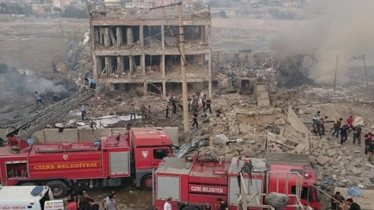 11 قتيلا و64 جريحا جراء انفجار سيارة مفخخة في ولاية شرناق التركية