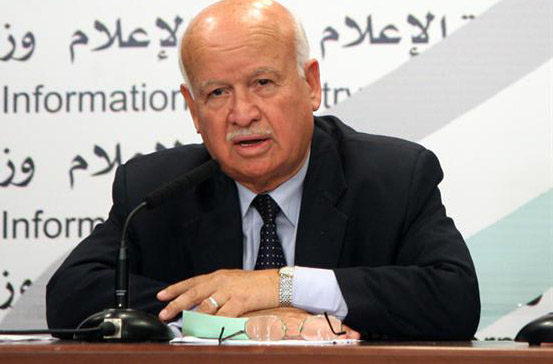 الآغا يؤكد تأجيل تعيين نائب لرئيس حركة فتح