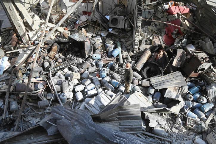 53 قتيلاً مدنياً بينهم 21 طفلاً في قصف روسي على دير الزور
