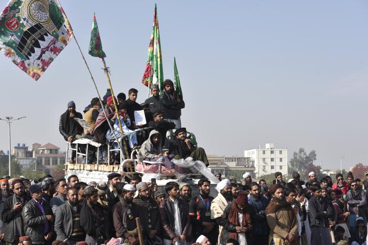 باكستان: الإسلاميون يعلنون إنهاء اعتصامهم بعد استقالة وزير العدل