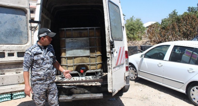 الضابطة الجمركية تضبط 3 آلاف لتر سولار مهرب بدورا