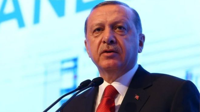 تركيا تسرح 4000 موظف في إطار حملة التطهير عقب محاولة الانقلاب الفاشلة الصيف الماضي