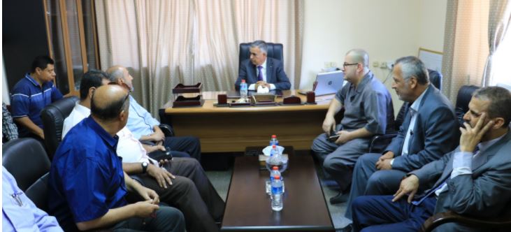 وزير الحكم المحلي يتسلّم الوزارة في غزة