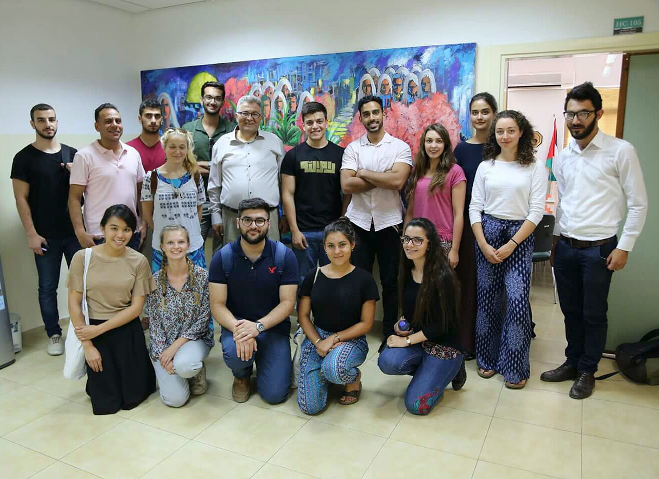 جامعة القدس تستضيف طلبة طب من مختلف الجامعات العالمية