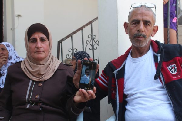 مجددا- الاحتلال يعتقل والدة وشقيق منفذ عملية “حلميش”