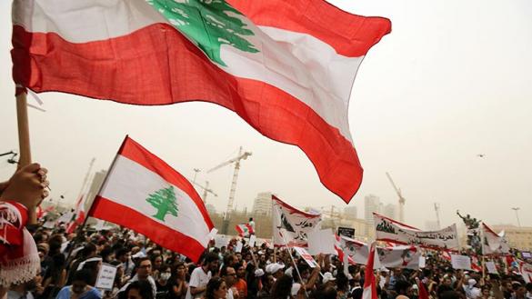 أبناء شعبنا في مخيمات لبنان يخرجون في مسيرات غاضبة ومنددة بـ “صفقة القرن”