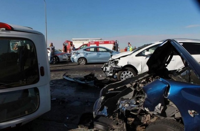 مصرع 3 شبان في حادث سير مروع في النقب