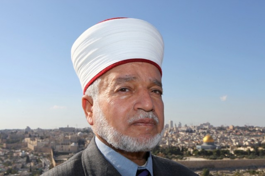 المفتي العام يطلع سفير مصر على انتهاكات الاحتلال في القدس