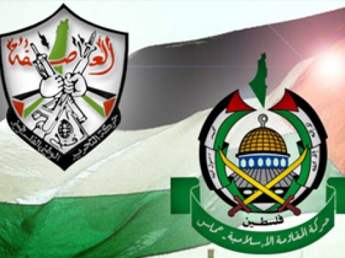 صحف فرنسية: حماس تسعى الى التقرب من الرئيس عباس وحركة “فتح”