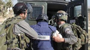 نادي الأسير: ستة صحفيين قيد الاعتقال الإداري في سجون الاحتلال