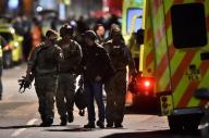 ستة قتلى في هجمات لندن ومقتل ثلاثة مشتبه بهم