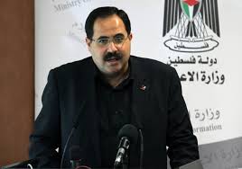 صيدم يقرر تزويد كافة مدارس القدس بالكتب المدرسية مجانا ما عدا الانجليزية