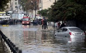 غزة: مصرع شاب بصعقة كهربائية بفعل الأمطار