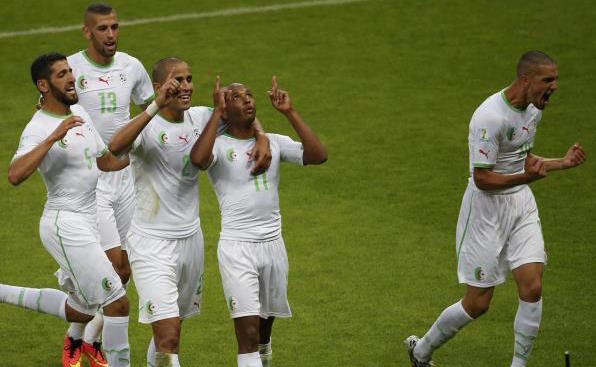 مانشستر يونايتد وأرسنال يتصارعان على نجم جزائري