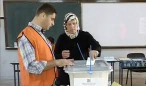 سلطان ابو العينين : سلوك حماس يضع الانتخابات في مهب الريح