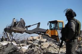 الاحتلال يهدم منزل الشهيد الطرايرة في بني نعيم شرق الخليل