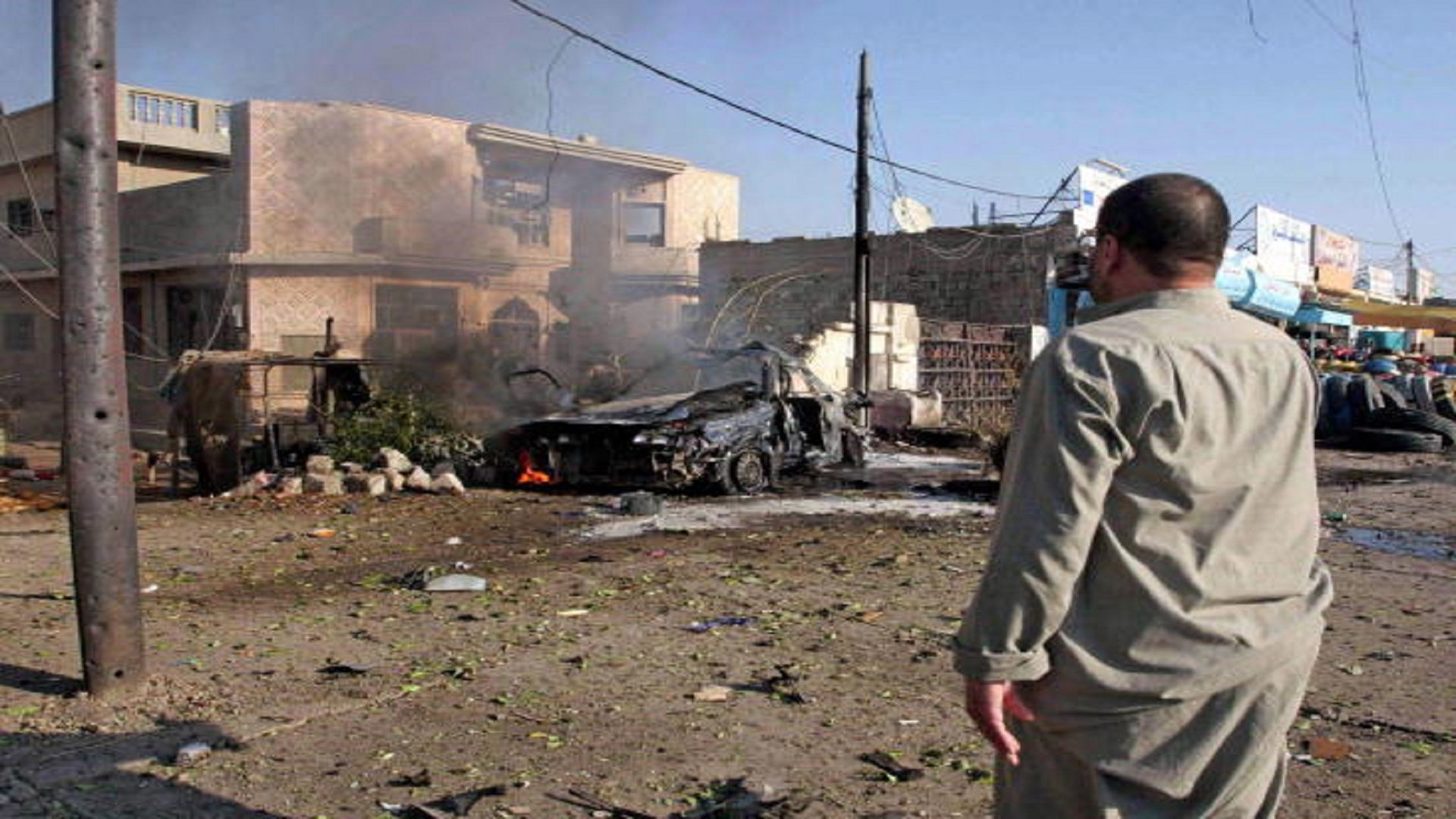 24 قتيلا في تفجير انتحاري شمال بغداد