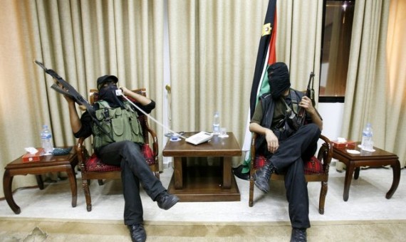 حماس: كل مقدرات السلطة في غزة ستُعاد اليها