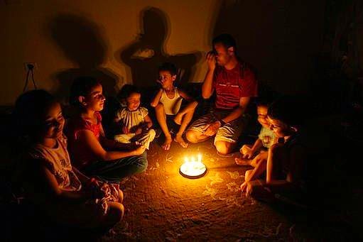 الحكومة: نتنياهو والانقسام سبب أزمة الكهرباء