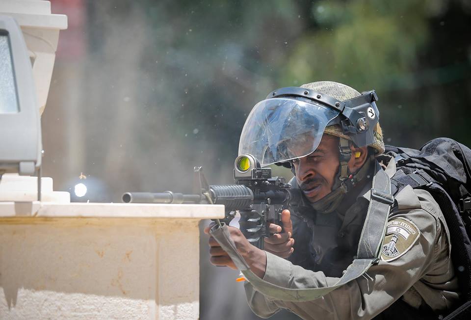 إصابة 4 مواطنين برصاص الاحتلال والعشرات بالاختناق في كفر قدوم
