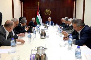 مركزية فتح ترفض إجراءات وقرارات حماس وتدعوها للتراجع عنها كسبيل لإنهاء الانقسام