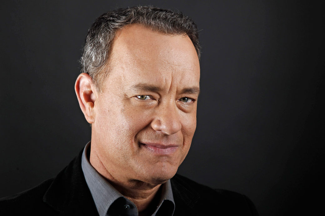 ARCHIV: US-Schauspieler Tom Hanks posiert in Beverly Hills (Foto vom 18.06.11). Fuer Hanks waren die Dreharbeiten zu "Cloud Atlas" ein ganz besonderes Erlebnis. "Als Filmliebhaber in Babelsberg zu arbeiten ist wie ein Traum", sagte der 56-Jaehrige im dapd-Gespraech. Dort seien all die grossen deutschen Filme des Expressionismus entstanden, etwa Fritz Langs "M - Eine Stadt sucht einen Moerder" oder "Der blaue Engel" mit Marlene Dietrich. "Fuer mich sind Filmstudios wie Kirchen: Sie stecken voller Geschichte", sagte Hanks. (zu dapd-Text)
Foto: Matt Sayles/AP/dapd