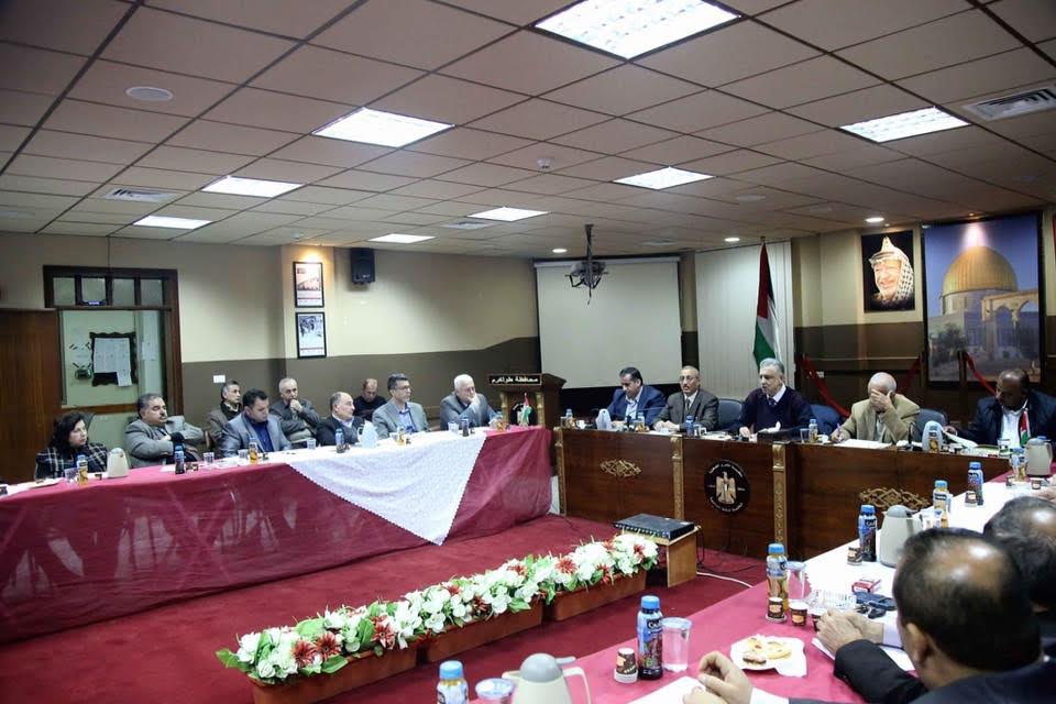 محافظ طولكرم عصام أبو بكر يترأس الاجتماع الدوري الأول للمجلس الاستشاري لعام2017